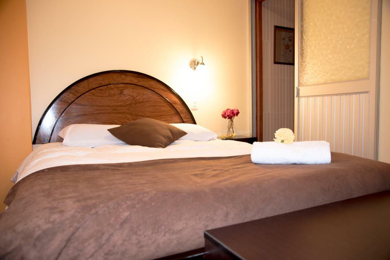 Hostal Milagros Inn - Samary Inn ปูโน ภายนอก รูปภาพ