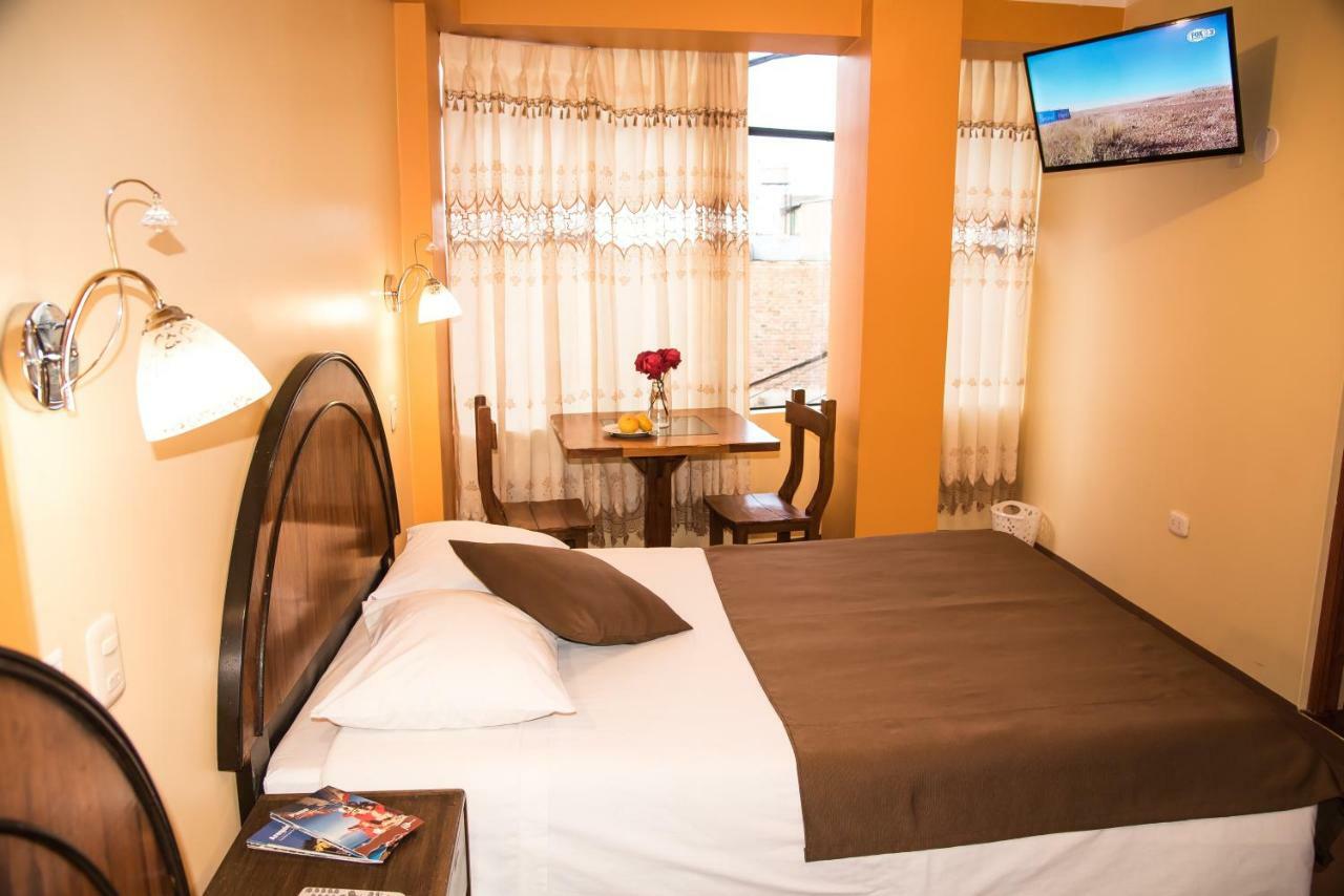 Hostal Milagros Inn - Samary Inn ปูโน ภายนอก รูปภาพ