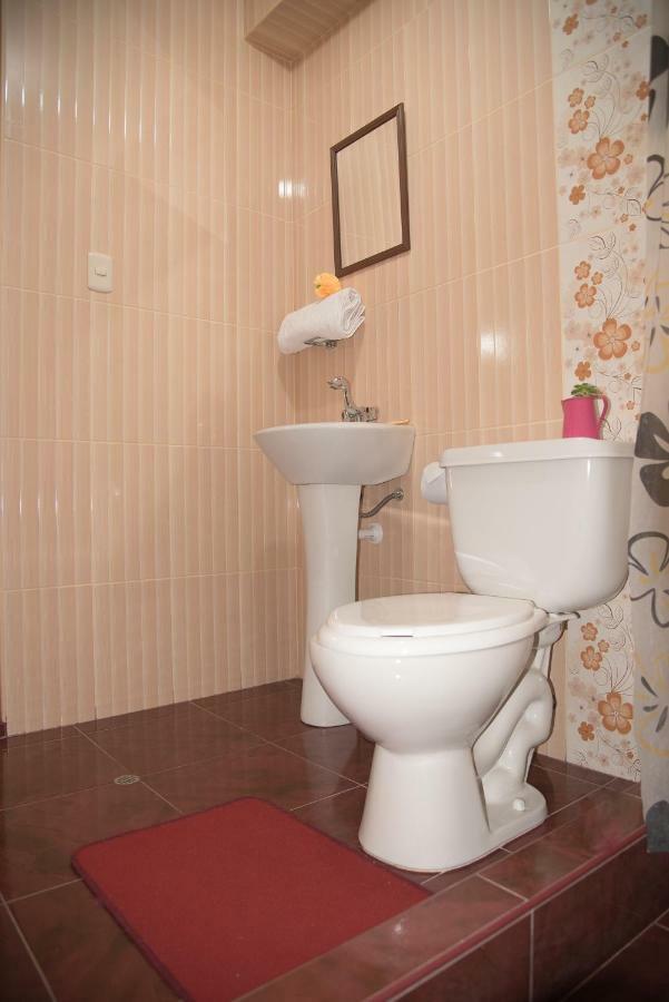 Hostal Milagros Inn - Samary Inn ปูโน ภายนอก รูปภาพ
