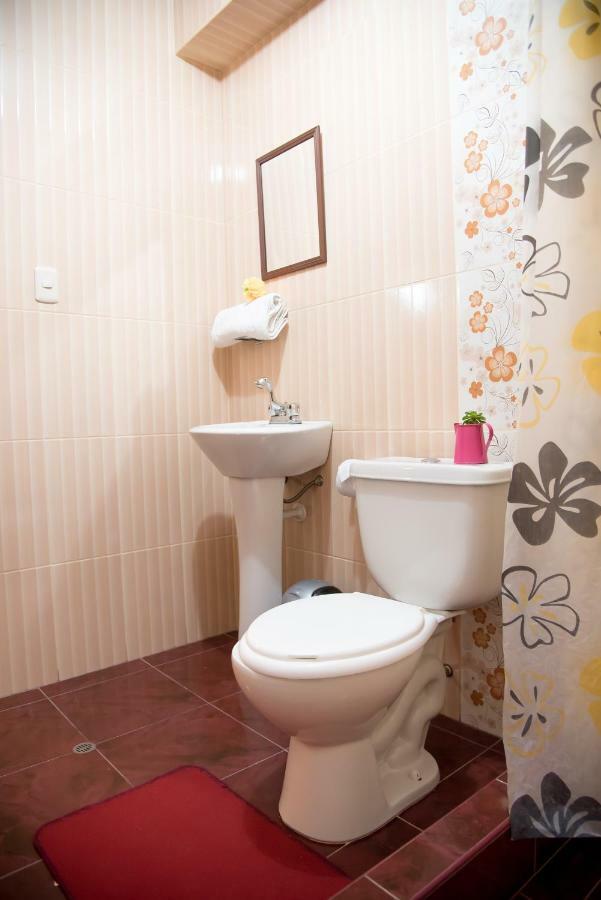 Hostal Milagros Inn - Samary Inn ปูโน ภายนอก รูปภาพ